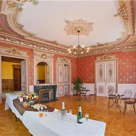 펜션 Relaxing Chateau Laval- 3-room Essential 5 People *