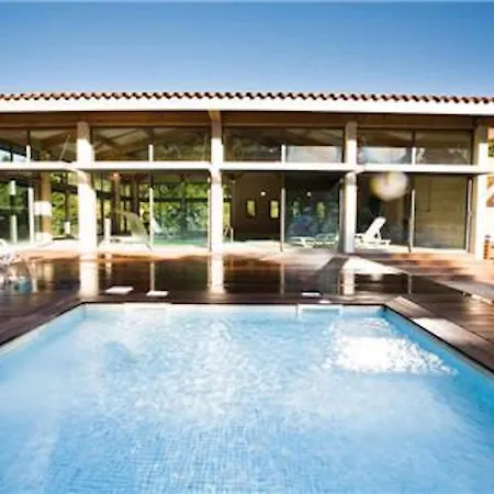 Relaxing Chateau Laval- 3-room Essential 5 People 펜션 *