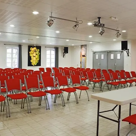 Relaxing Chateau Laval- 3-room Essential 5 People