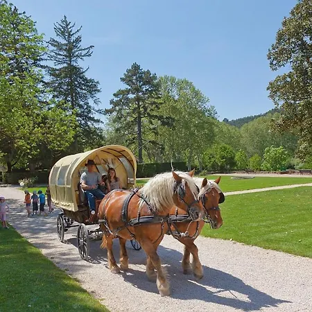 Relaxing Chateau Laval- 3-room Essential 5 People 펜션 *