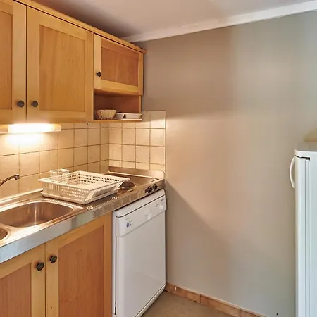 Relaxing Chateau Laval- 3-room Essential 5 People 펜션 그뢰오레방
