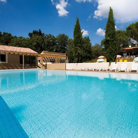 Relaxing Chateau Laval- 3-room Essential 5 People 그뢰오레방