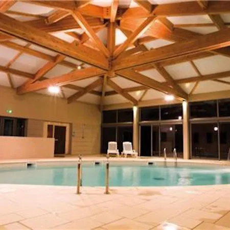 Relaxing Chateau Laval- 3-room Essential 5 People 펜션